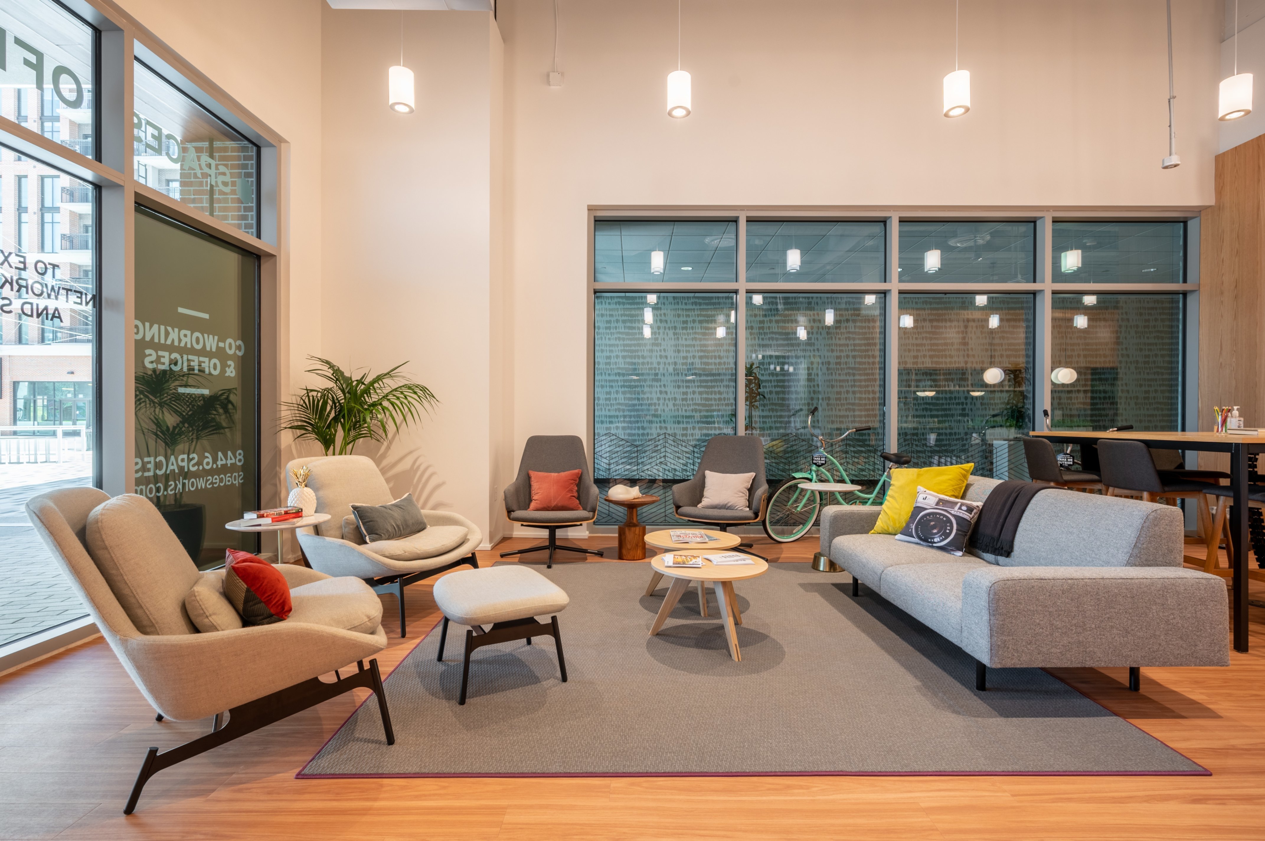 Open plan office space for + 15 people Open plan office space for + 15 people