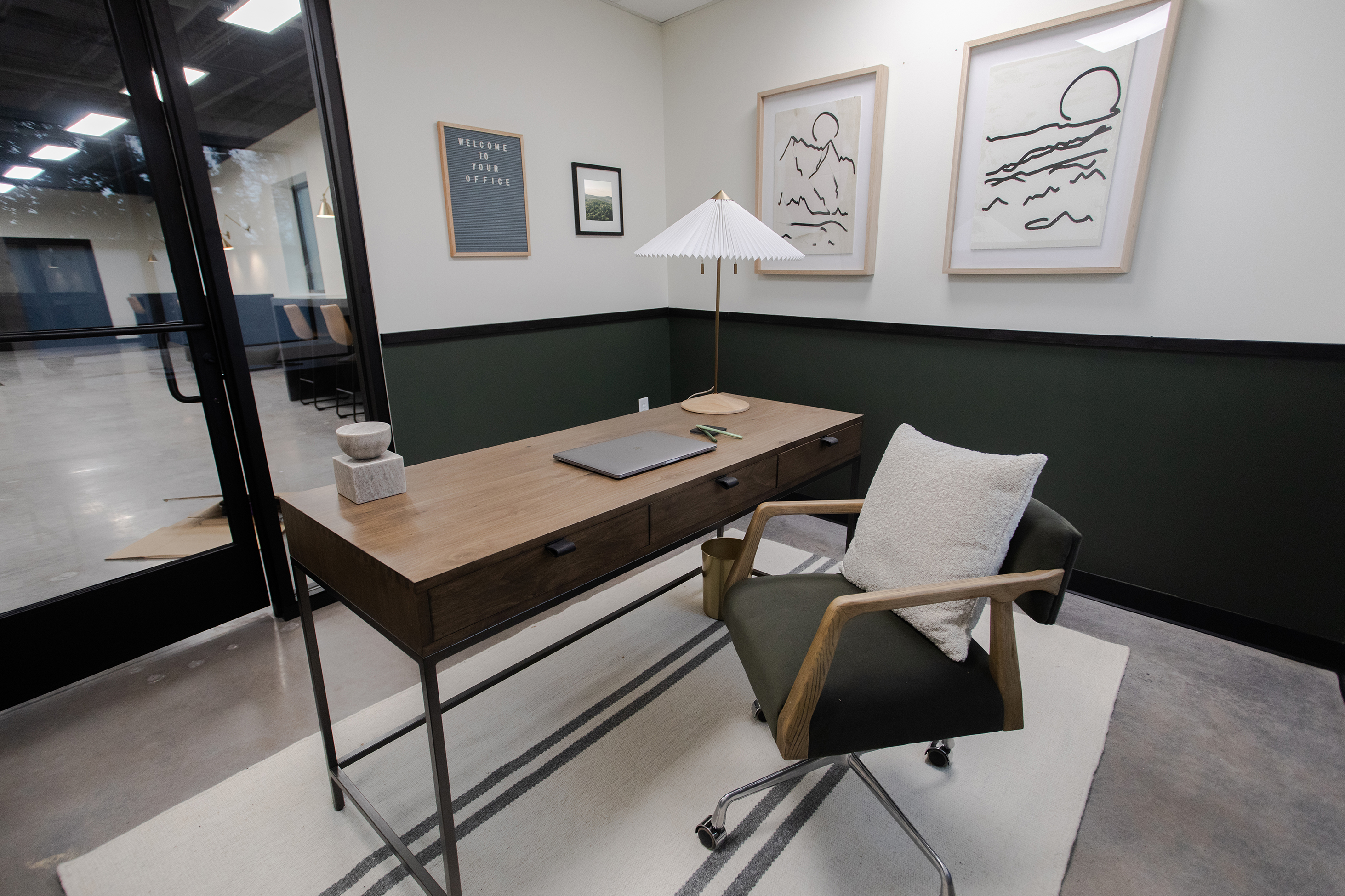 Dayspace On Washington | Office I - Single desk office Dayspace On Washington | Office I - Single desk office