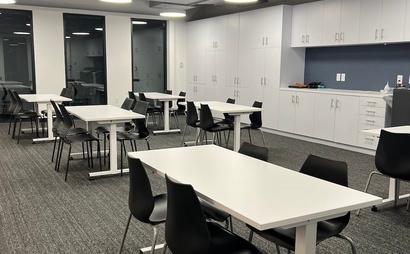 Desk Available in Bright, Open Office with Gorgeous Hudson River & Brooklyn Bridge Views Desk Available in Bright, Open Office with Gorgeous Hudson River & Brooklyn Bridge Views