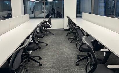 Desk Available in Bright, Open Office with Gorgeous Hudson River & Brooklyn Bridge Views Desk Available in Bright, Open Office with Gorgeous Hudson River & Brooklyn Bridge Views