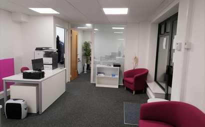 Renting Office Desk Renting Office Desk