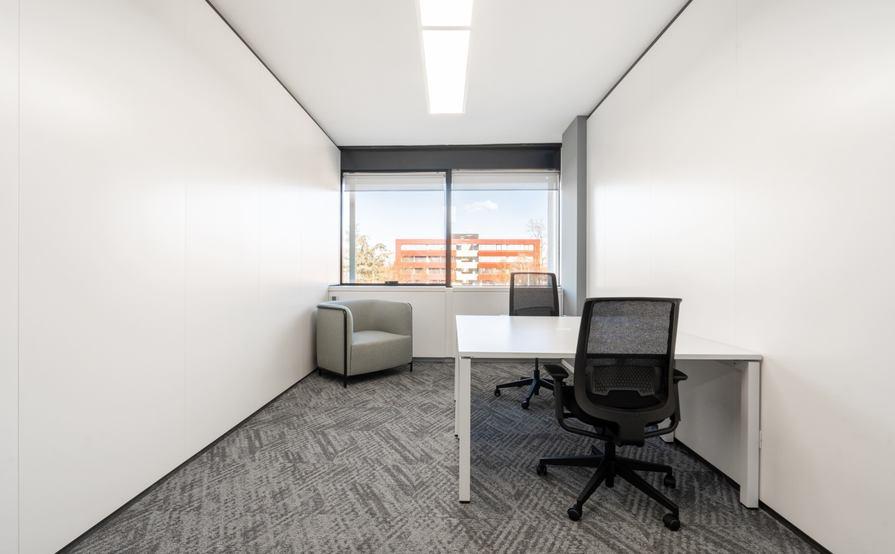 Fully serviced private office space for you and your team in 2611 South Clark Street