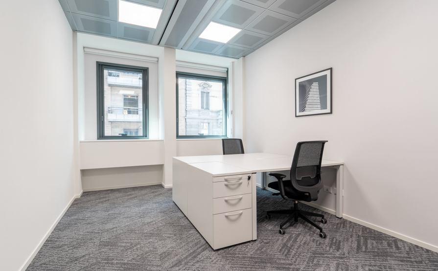 Fully serviced private office space for you and your team in 2611 South Clark Street