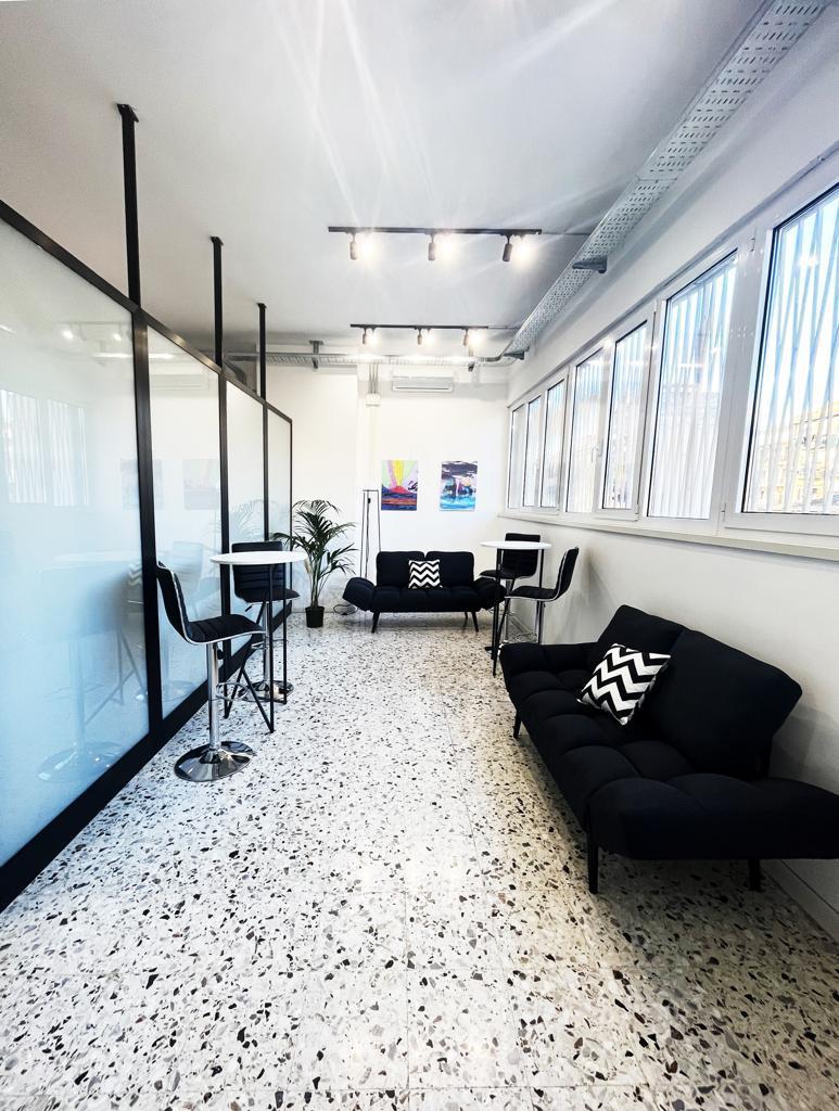 scrivanie in open space-StartCoworking-