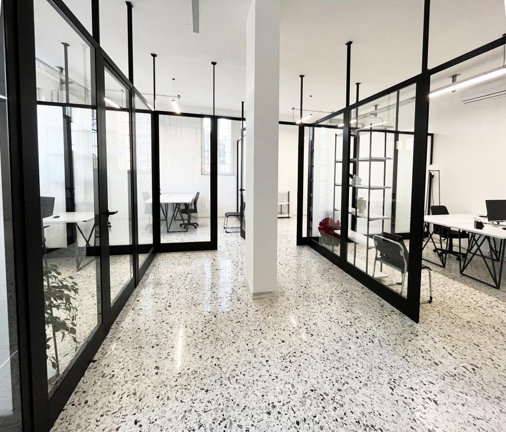 scrivanie in open space-StartCoworking-