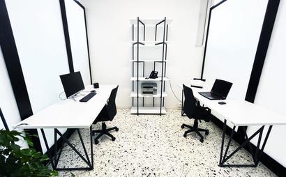ufficio doppio -StartCoworking- ufficio doppio -StartCoworking-