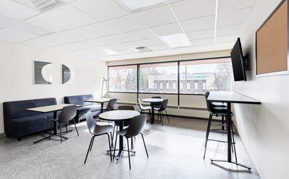 Book a reserved coworking spot or hot desk in Franklin Park Book a reserved coworking spot or hot desk in Franklin Park