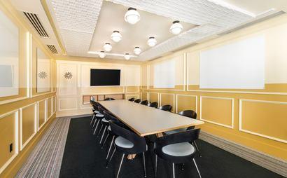 Tailor-made dream offices for 1 person in Spaces West Hollywood Tailor-made dream offices for 1 person in Spaces West Hollywood