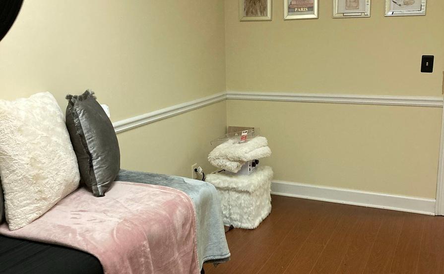 Spacious beauty space