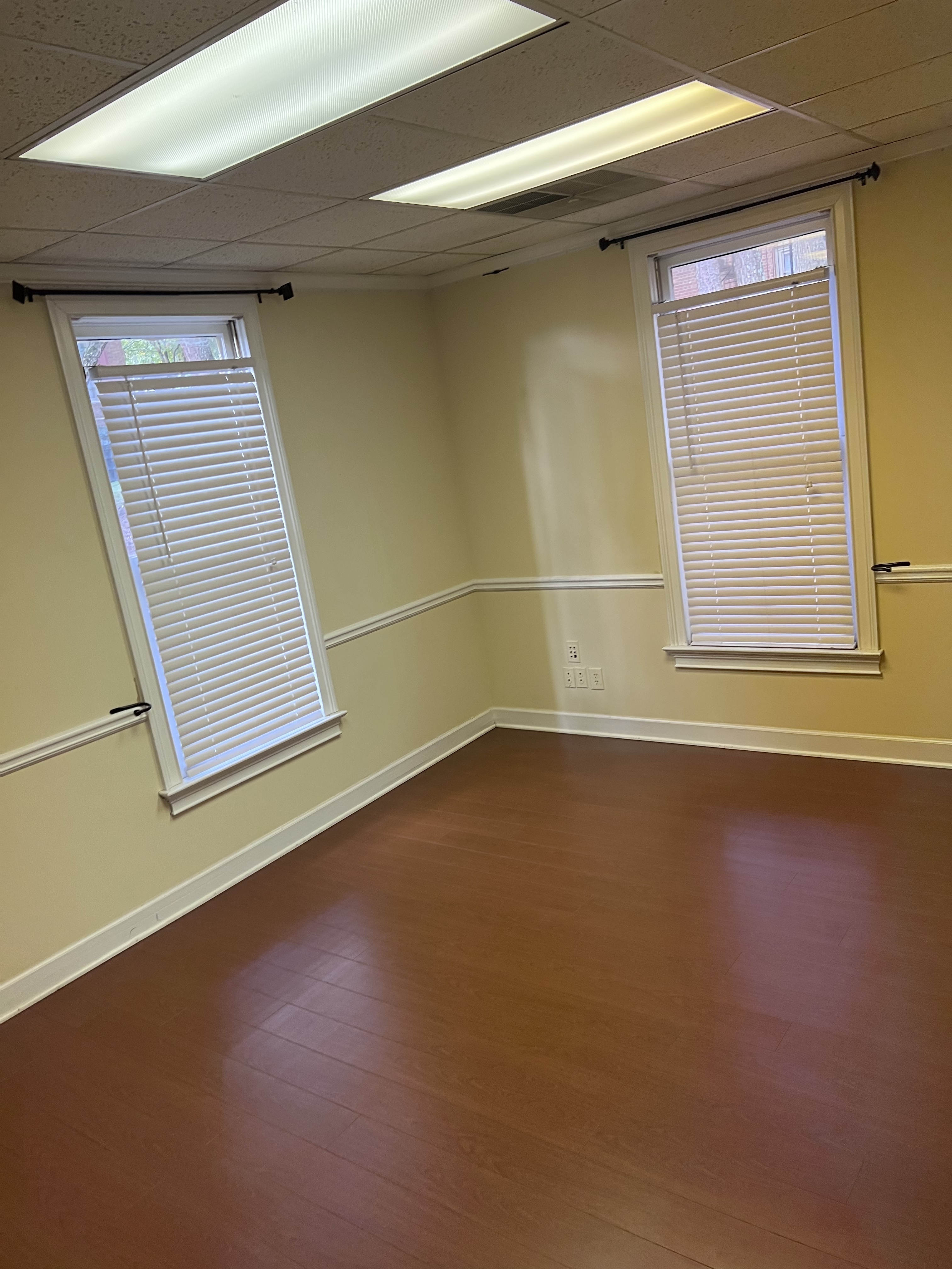 Spacious beauty space 