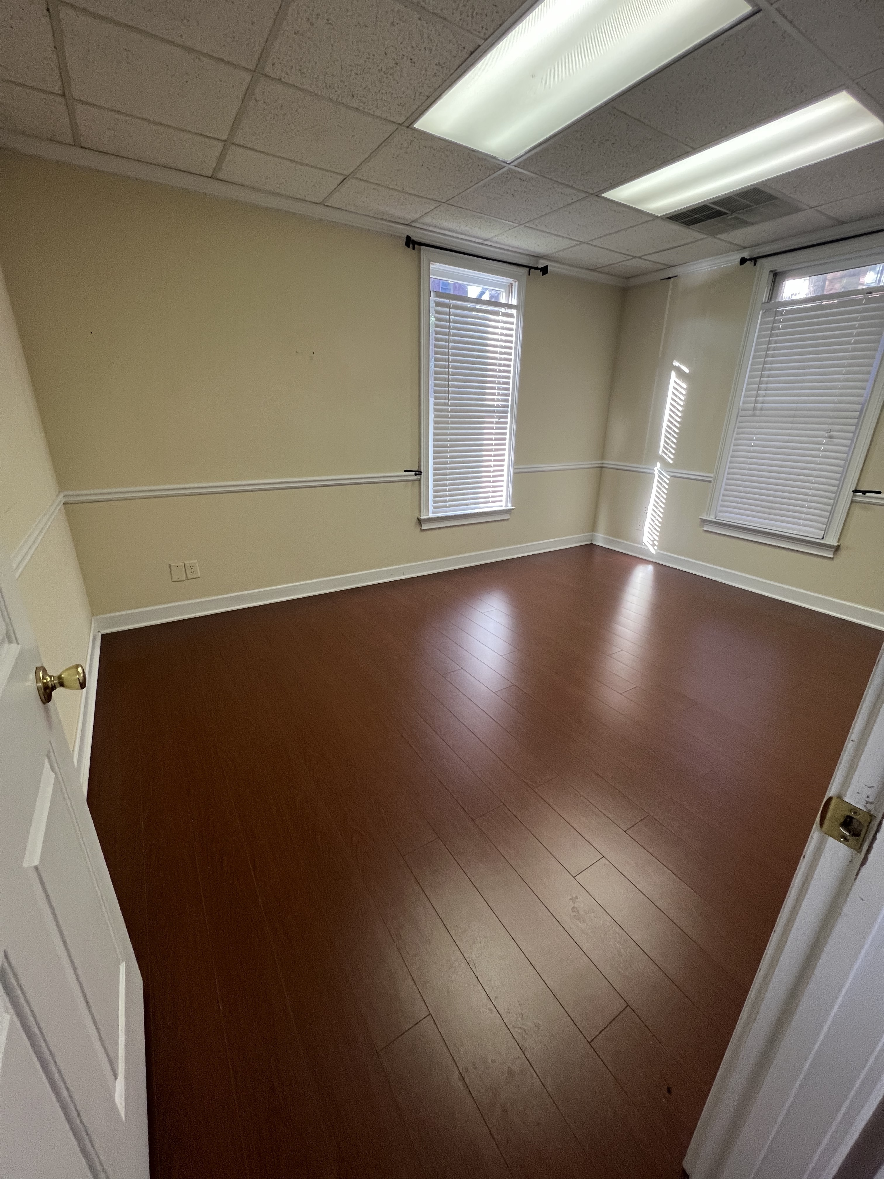 Spacious beauty space 