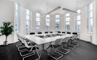 All-inclusive access to professional office space for 10 persons in Elm Street All-inclusive access to professional office space for 10 persons in Elm Street
