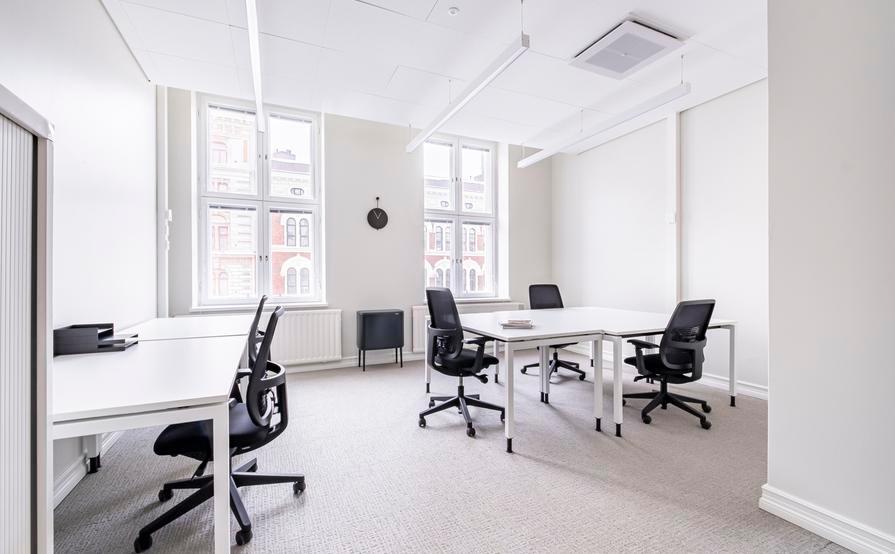 Find office space in Centennial Drive for 5 persons with everything taken care of Find office space in Centennial Drive for 5 persons with everything taken care of