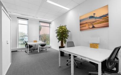 Professional office space in Riverside Pkwy on fully flexible terms Professional office space in Riverside Pkwy on fully flexible terms