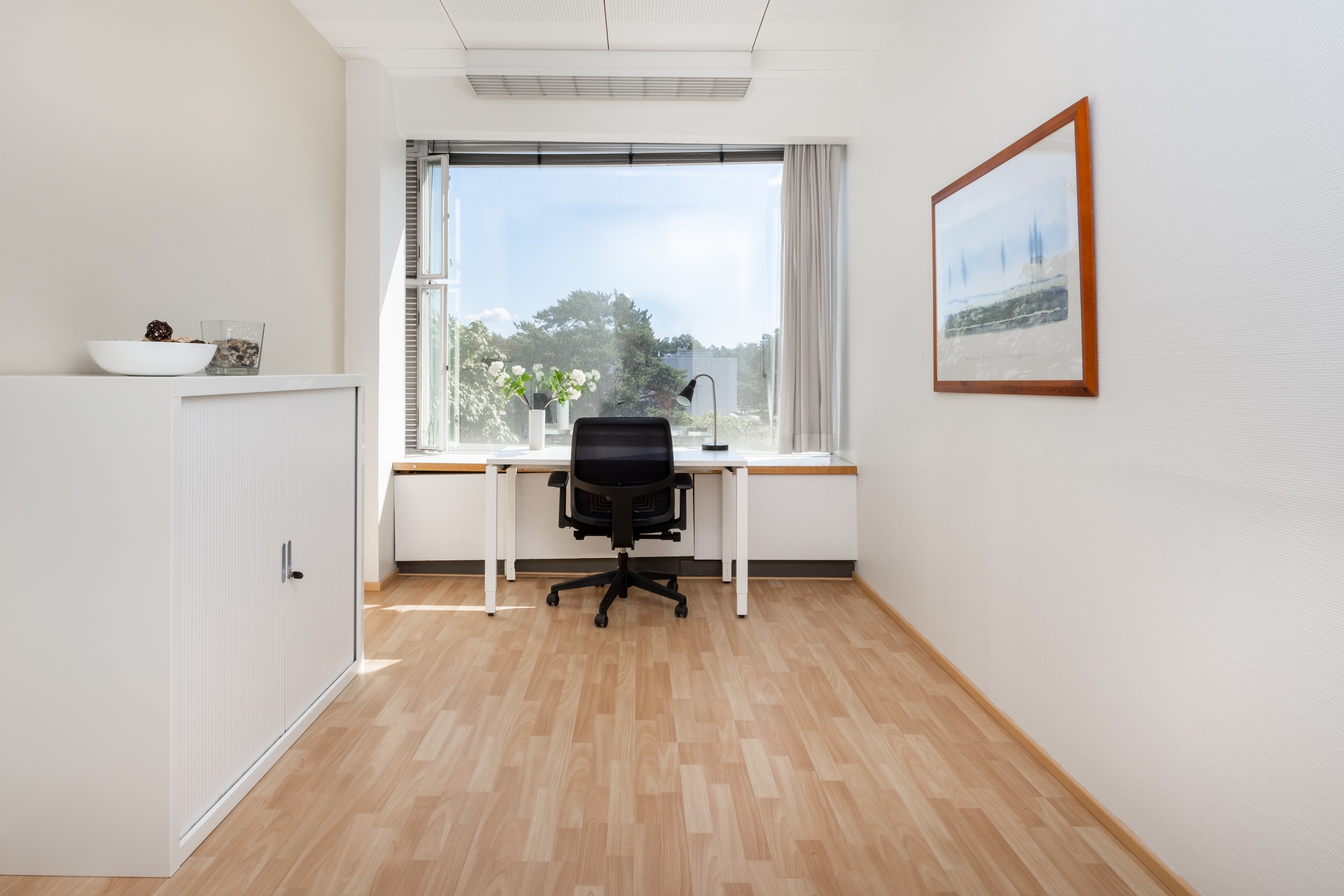 Access professional office space in Reid Street