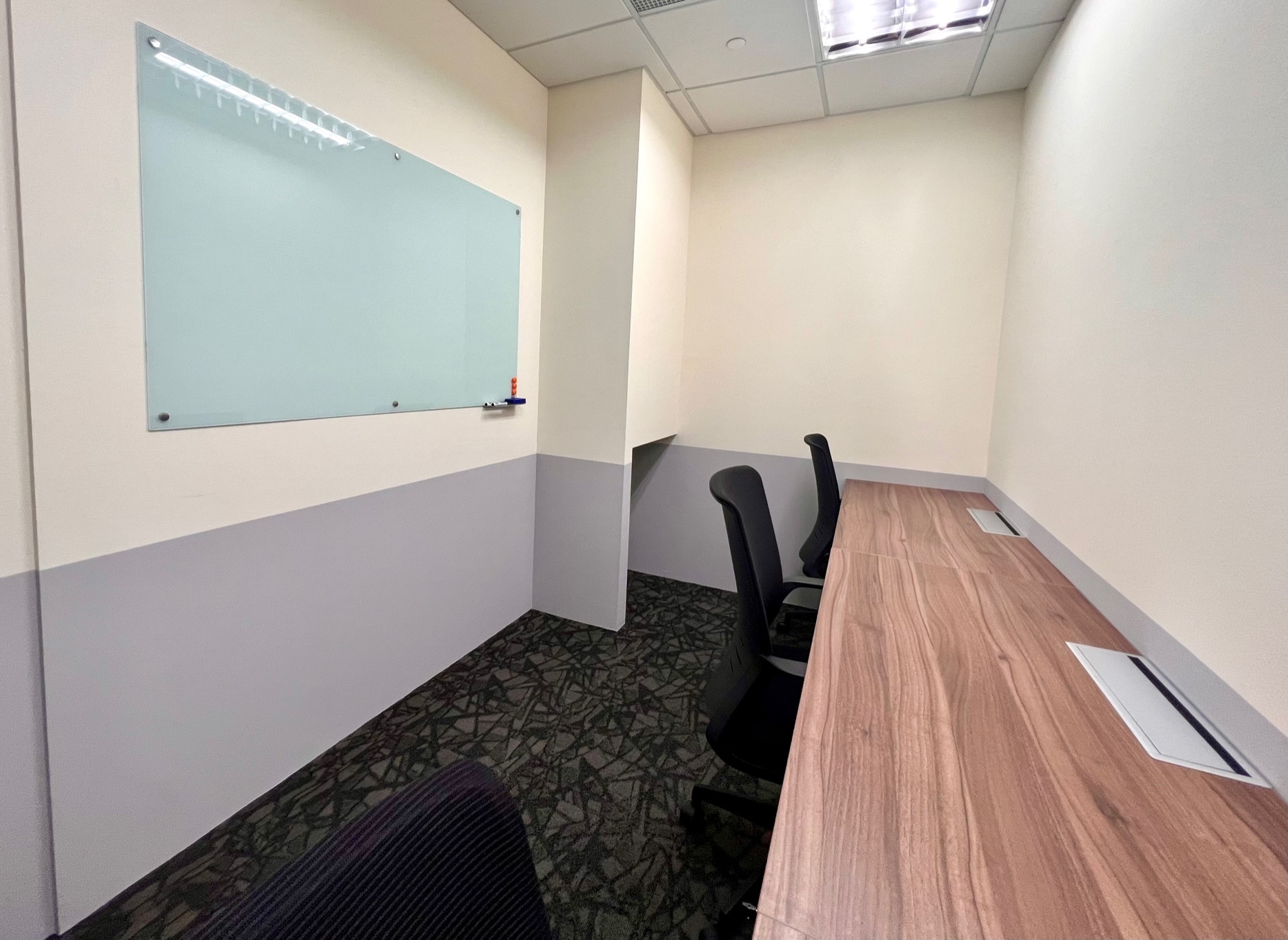 3 Pax Private Office