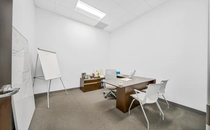 Collaboration Room (4-6 People) Collaboration Room (4-6 People)