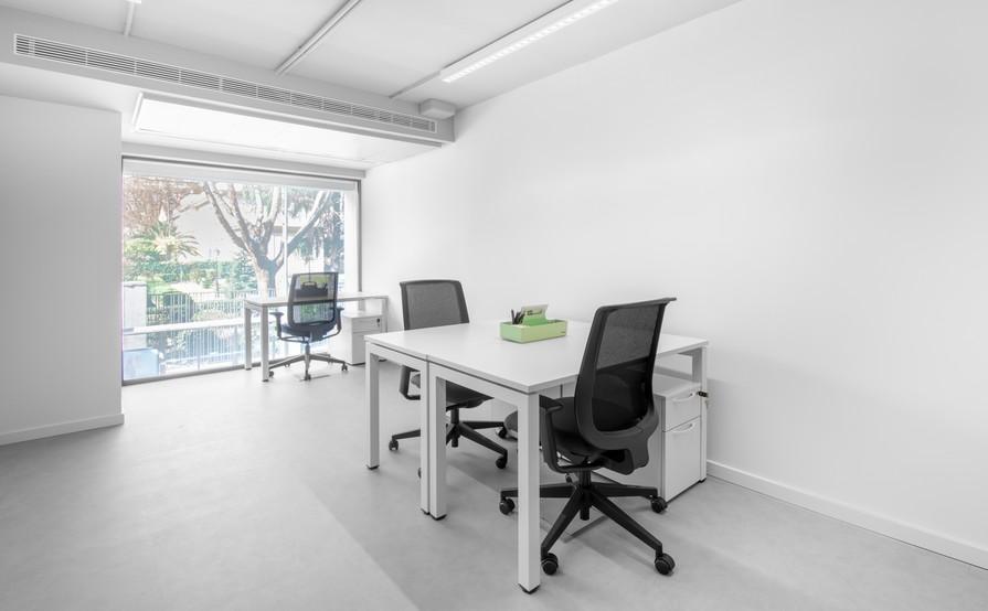 Find office space in TX, Austin - The Domain for 5 persons with everything taken care of