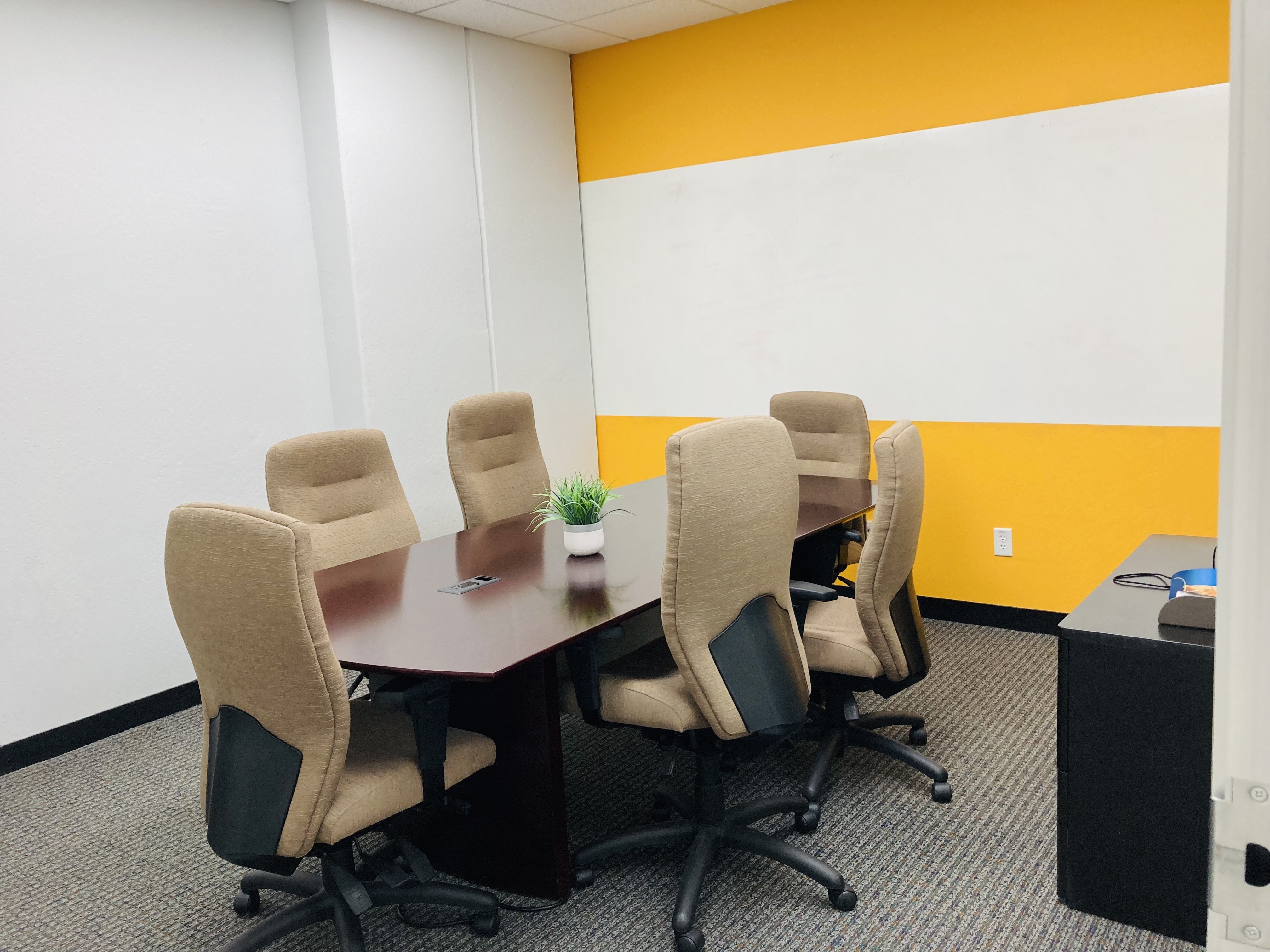 FalconX | Private Office - Suite 8 | 3-Person Capacity