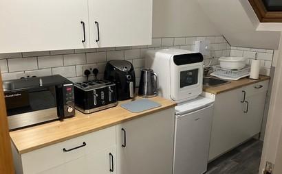 1-4 desks monthly rent in professional recently Refurbed Office including Kitchen Cheadle Hulme, Stockport - Month to month or longer 1-4 desks monthly rent in professional recently Refurbed Office including Kitchen Cheadle Hulme, Stockport - Month to month or longer