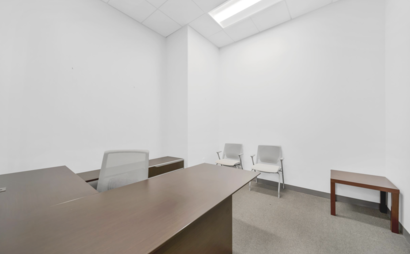 Collaboration Room (4-6 People) Collaboration Room (4-6 People)