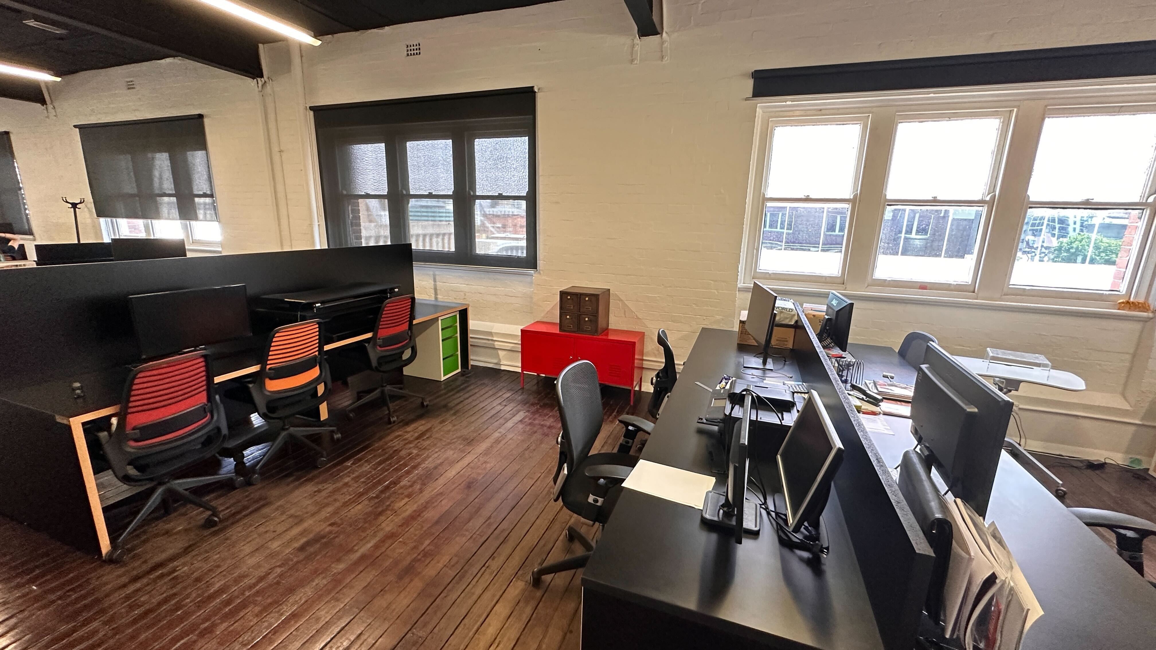 Foveaux St Surry Hills / 4-12 Desks