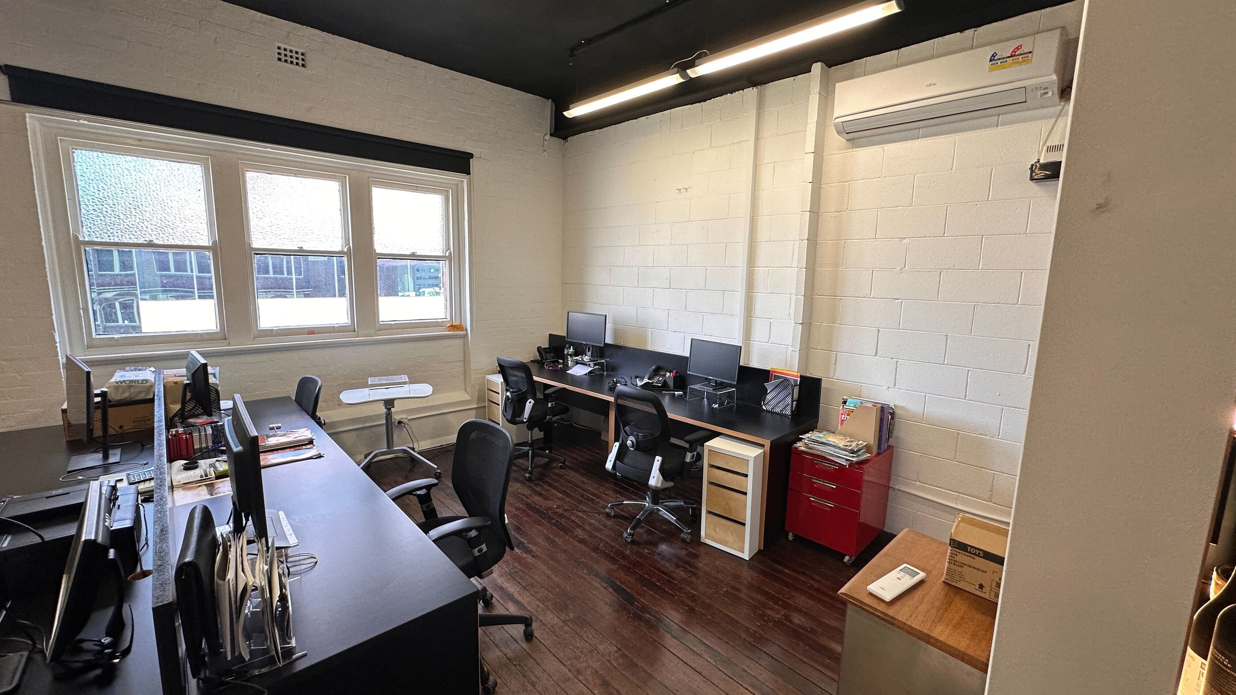 Foveaux St Surry Hills / 4-12 Desks