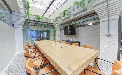 Common Desk - 6th & Congress Common Desk - 6th & Congress