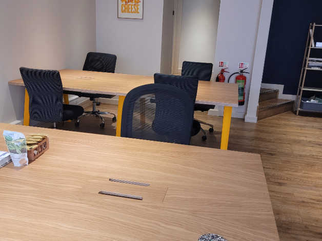 Desk Space for Rent in Trendy Fitzrovia Office! Available Immediately - Great Central London Location Desk Space for Rent in Trendy Fitzrovia Office! Available Immediately - Great Central London Location