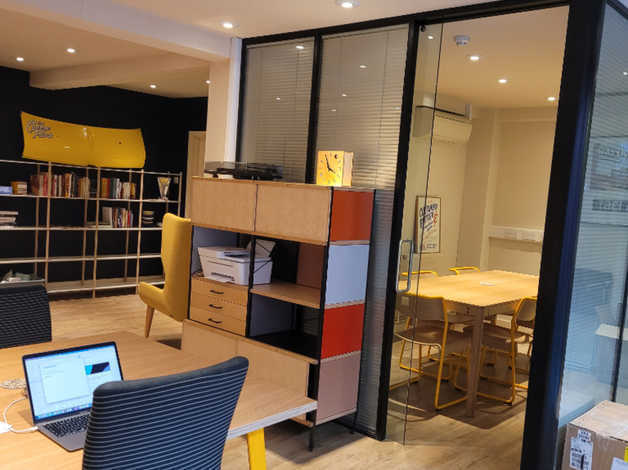 Desk Space for Rent in Trendy Fitzrovia Office! Available Immediately - Great Central London Location Desk Space for Rent in Trendy Fitzrovia Office! Available Immediately - Great Central London Location