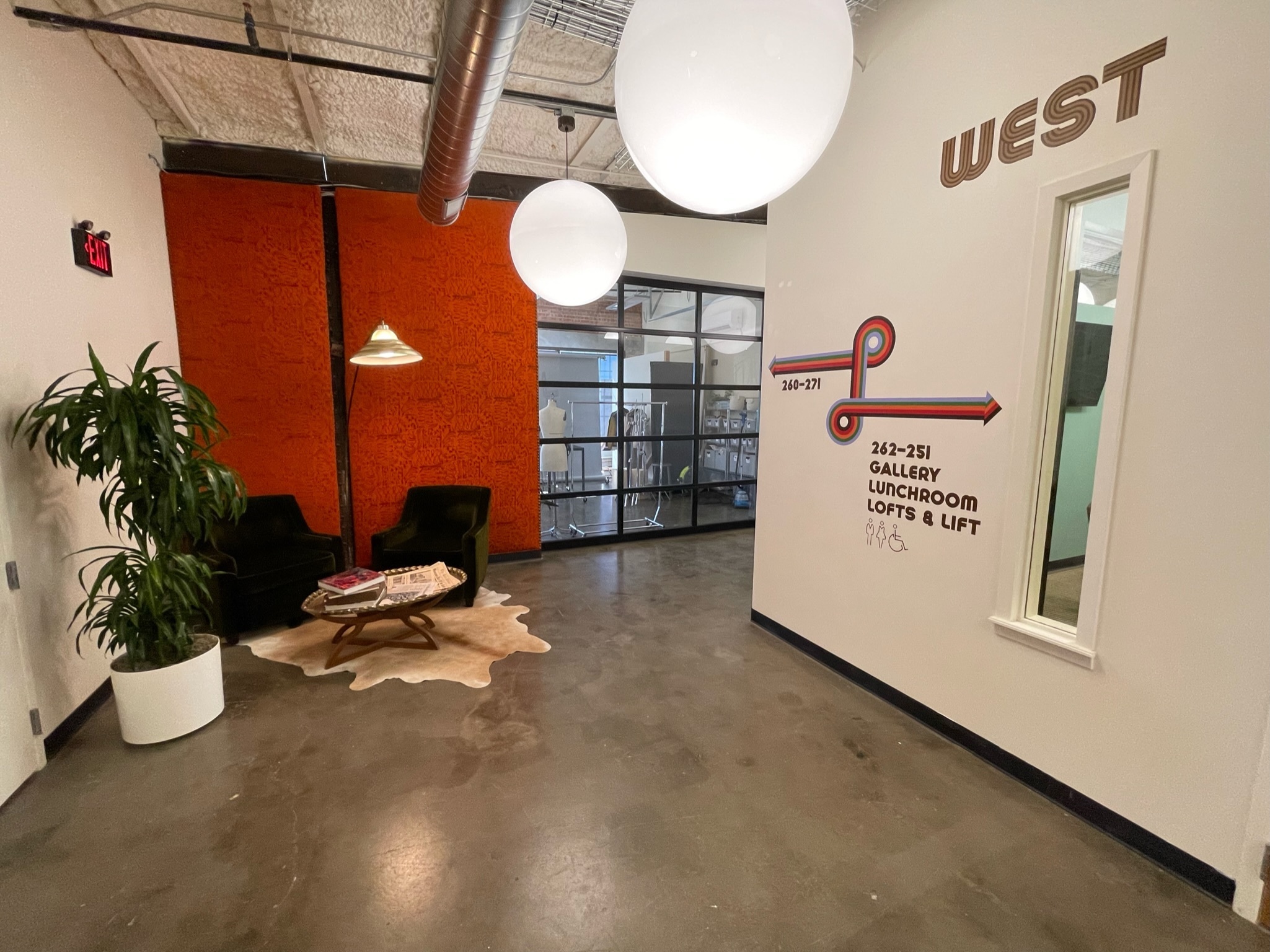 Hustle Membership : Open Seating