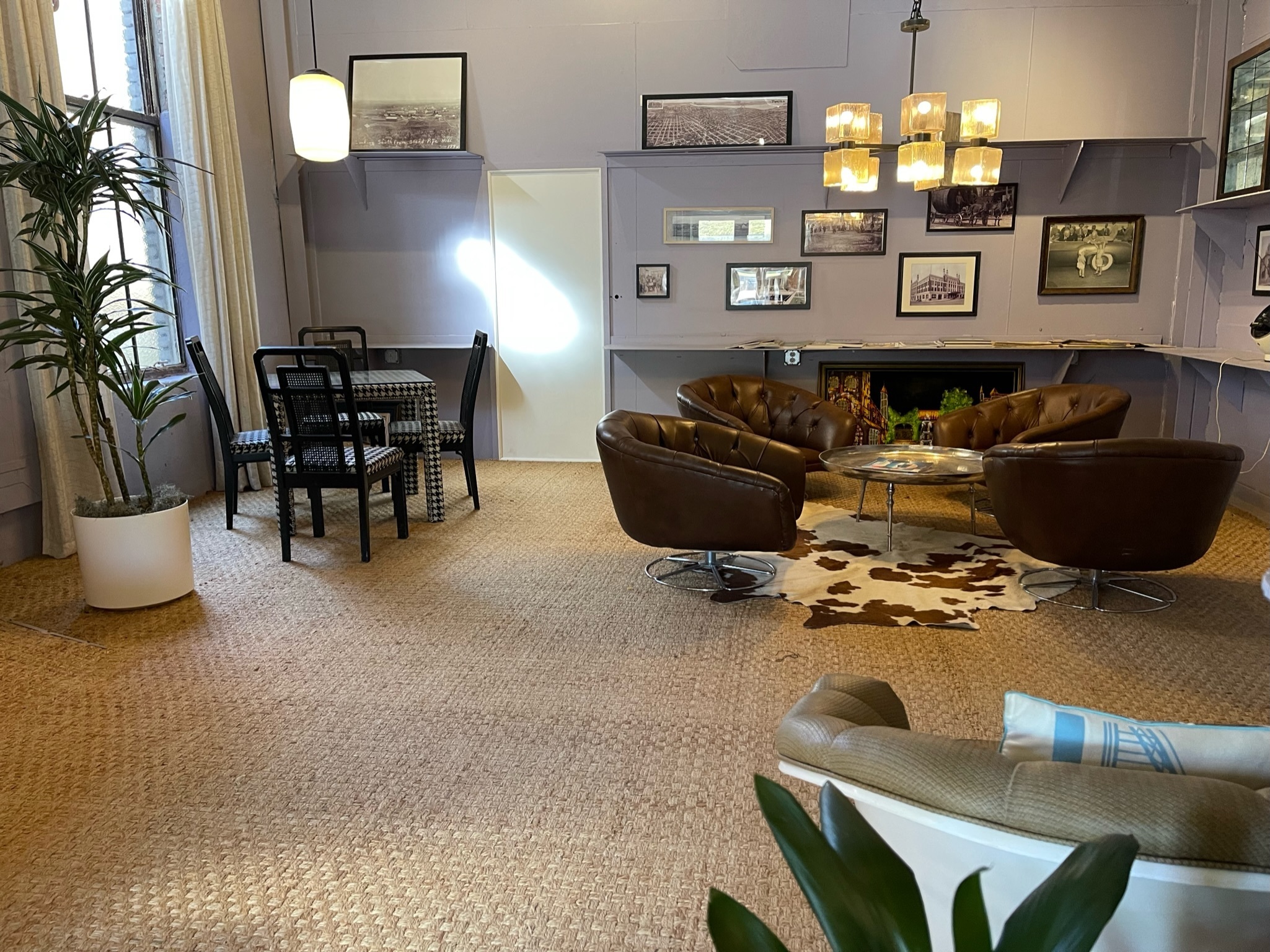 Hustle Membership : Open Seating