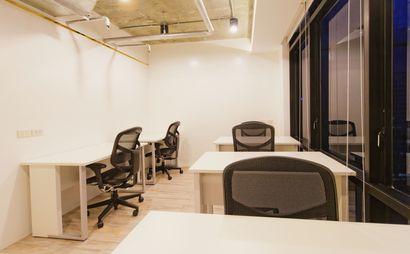 Five-Seats Private Office Five-Seats Private Office