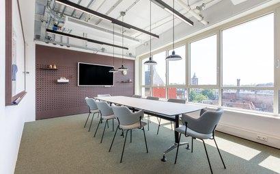 Work, meet and collaborate in a shared office space in FL, Coral Gables - Alhambra Circle