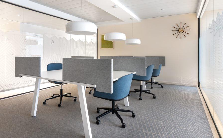 Work, meet and collaborate in a shared office space in FL, Coral Gables - Alhambra Circle