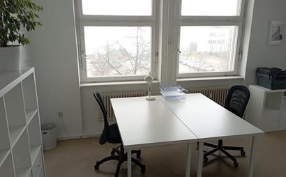 Two desks / one room available - short term Two desks / one room available - short term