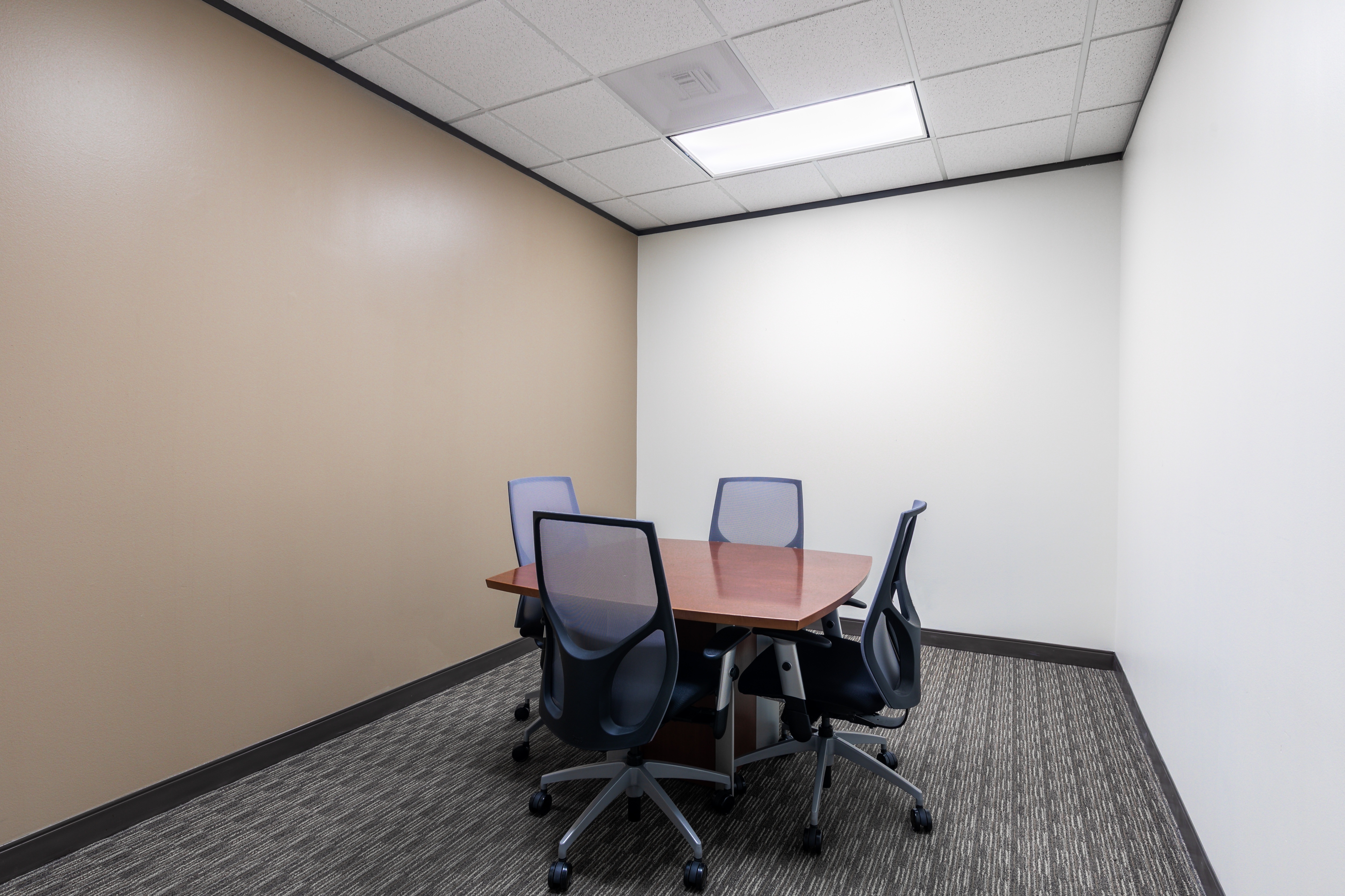 Unlimited coworking access in One Riverway