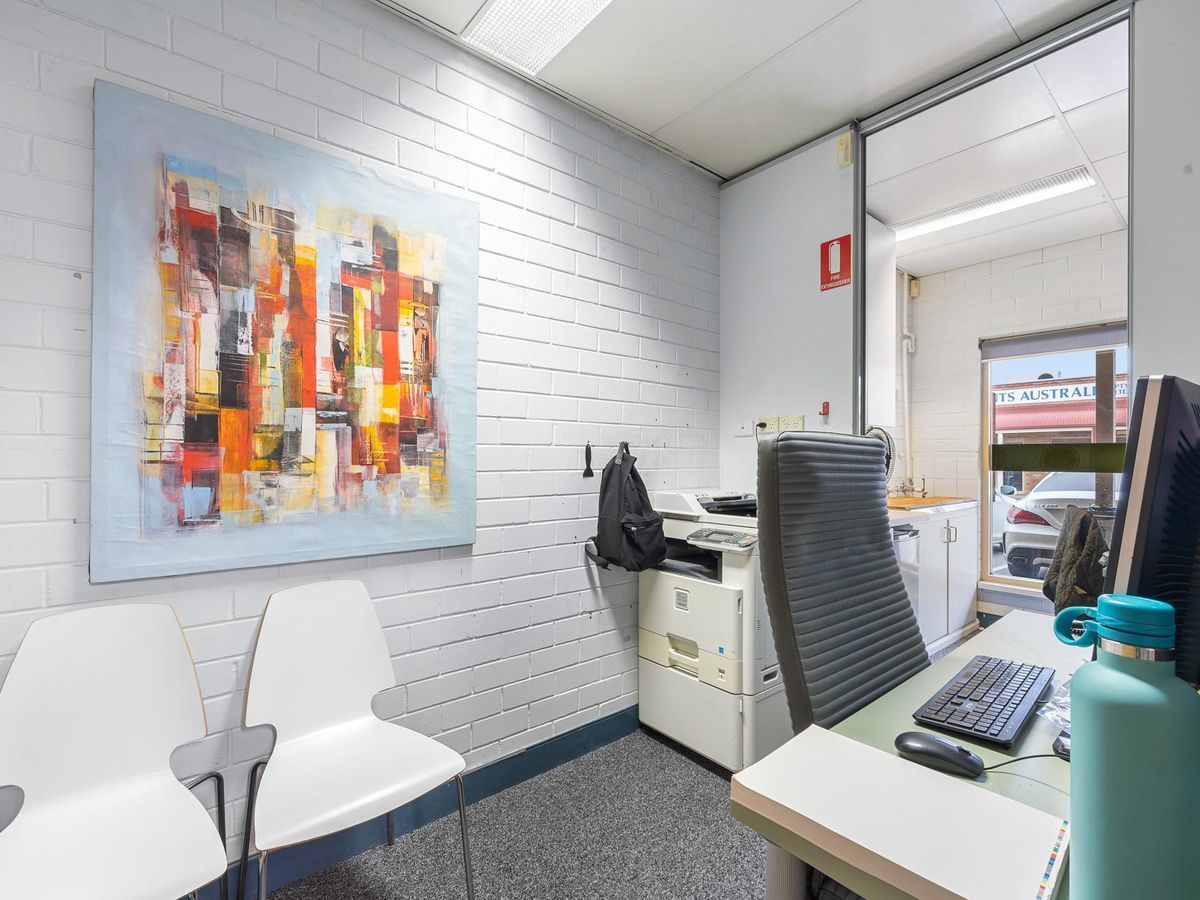 1-2 Person Serviced Office 1-2 Person Serviced Office
