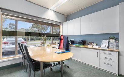 1-2 Person Serviced Office 1-2 Person Serviced Office