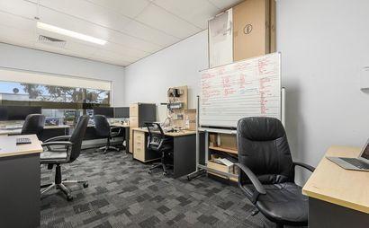 1-2 Person Serviced Office 1-2 Person Serviced Office