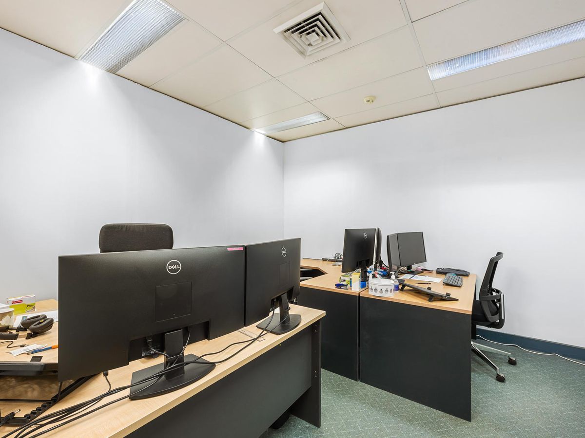 2 - 3 Person Serviced Office 2 - 3 Person Serviced Office