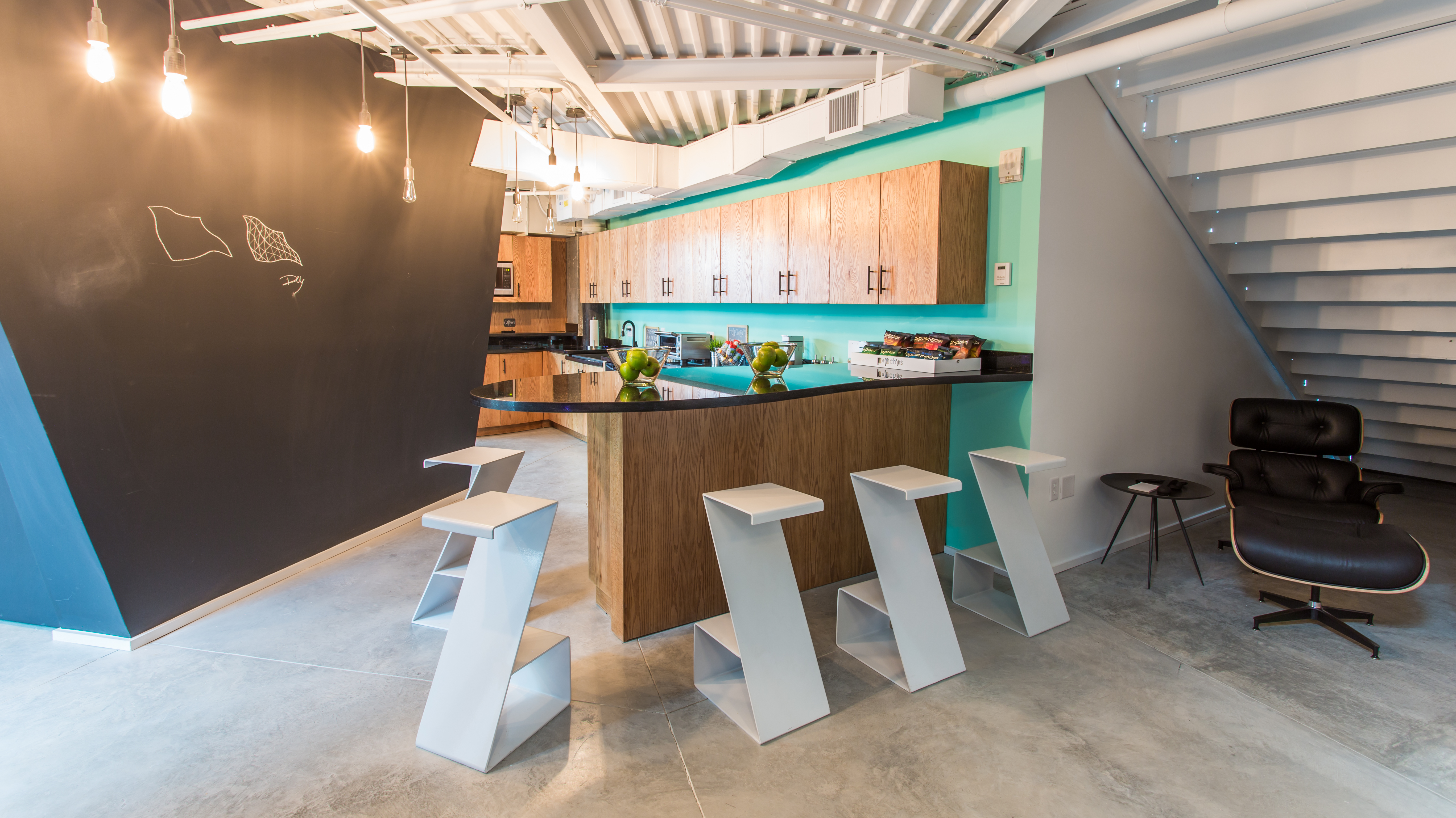 Dedicated desk - AMAZING VIEW!