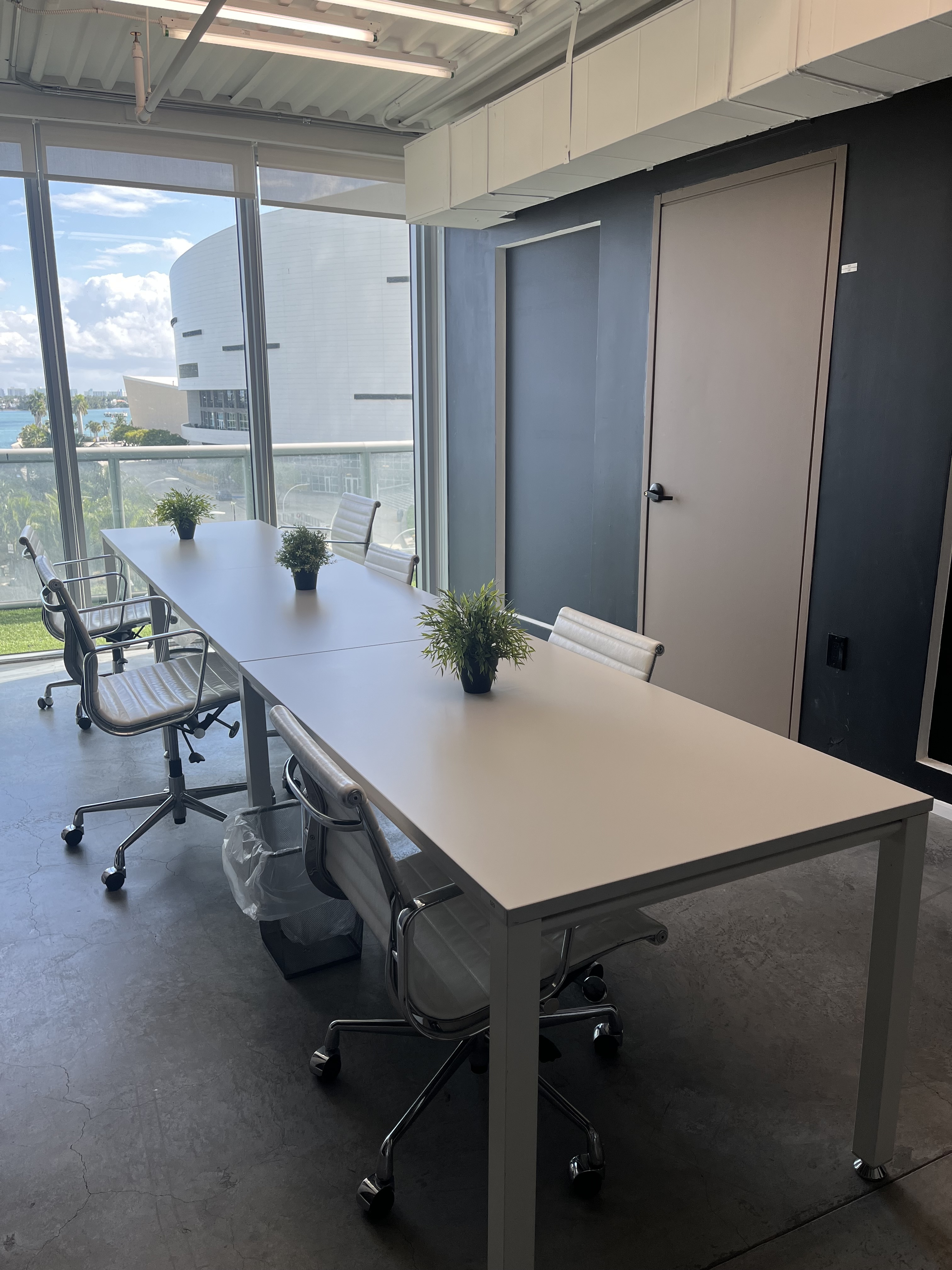 Open Co-working - AMAZING view!