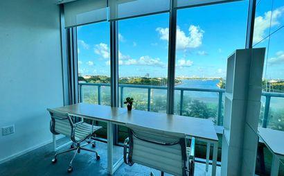 Windowed office for 4! AMAZING bay view Windowed office for 4! AMAZING bay view