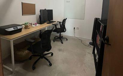 Super private office for 2! (512) Super private office for 2! (512)
