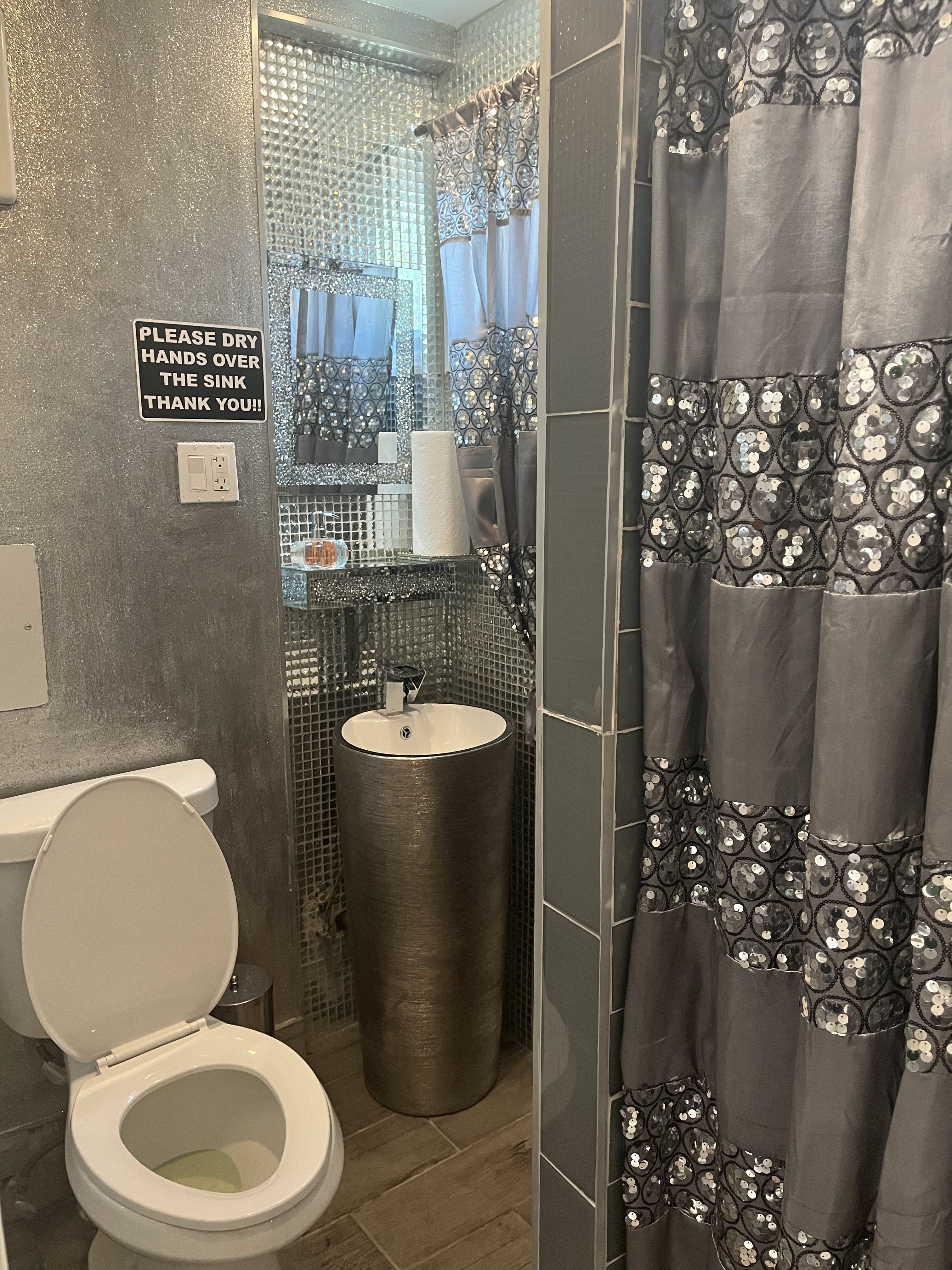 BECOME OR REMAIN AN ENTREPRENEUR