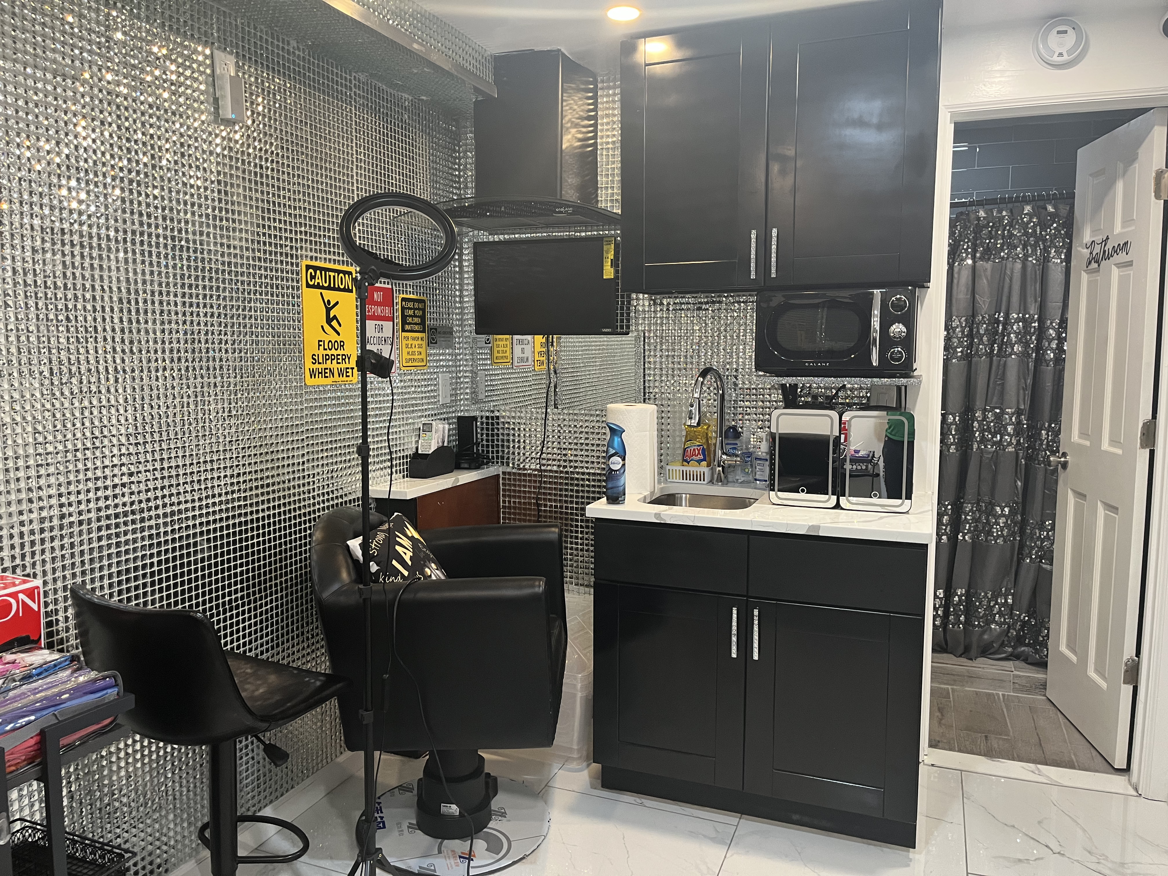 BECOME OR REMAIN AN ENTREPRENEUR