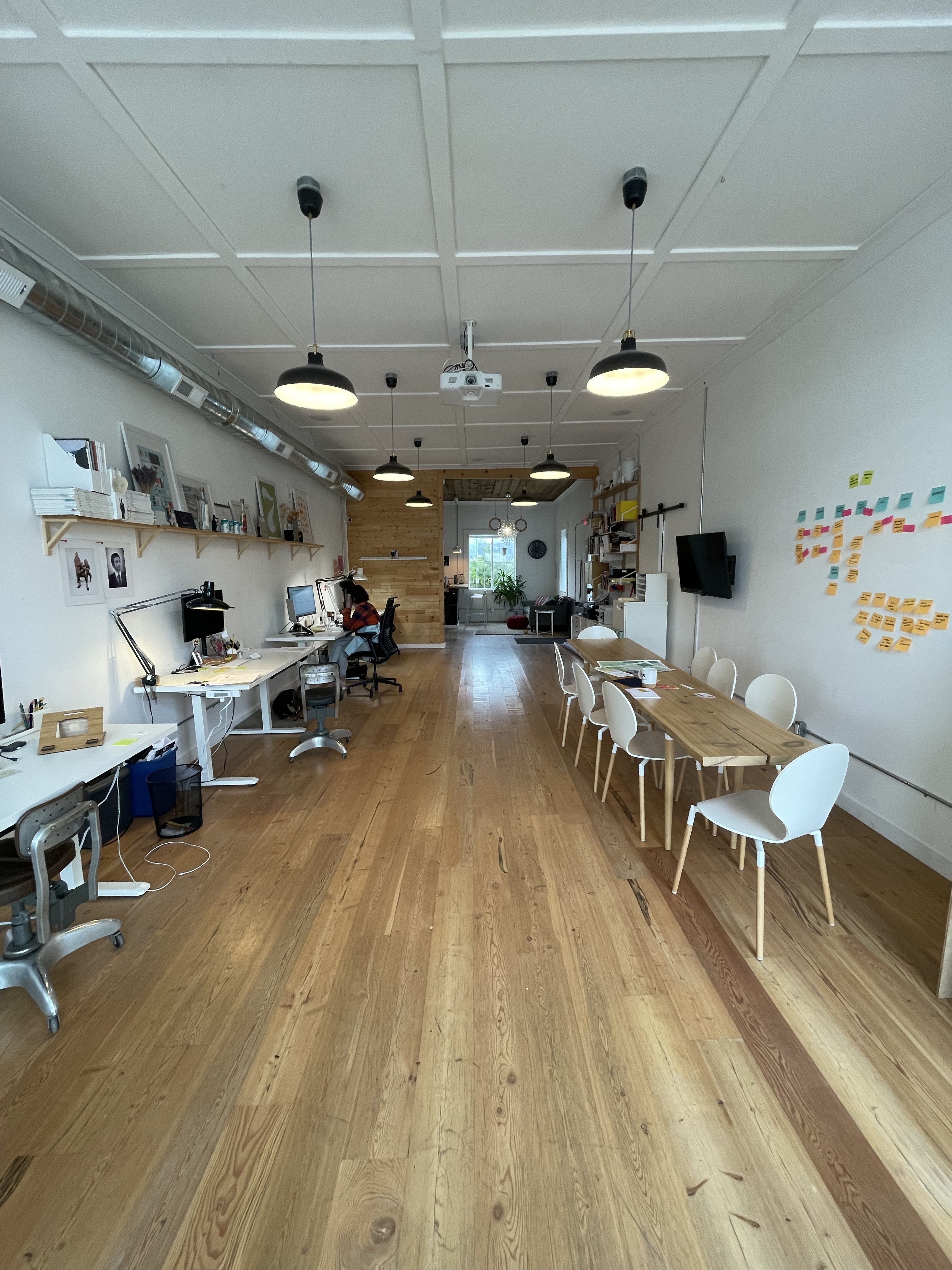 Desk space in a creative agency downtown Kalispell Desk space in a creative agency downtown Kalispell
