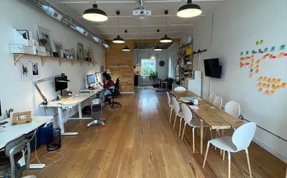 Desk space in a creative agency downtown Kalispell Desk space in a creative agency downtown Kalispell