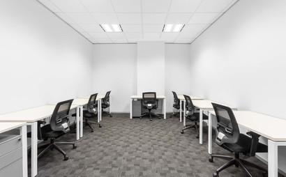 Fully serviced open plan office space for you and your team in The Plaza at River Bend Fully serviced open plan office space for you and your team in The Plaza at River Bend